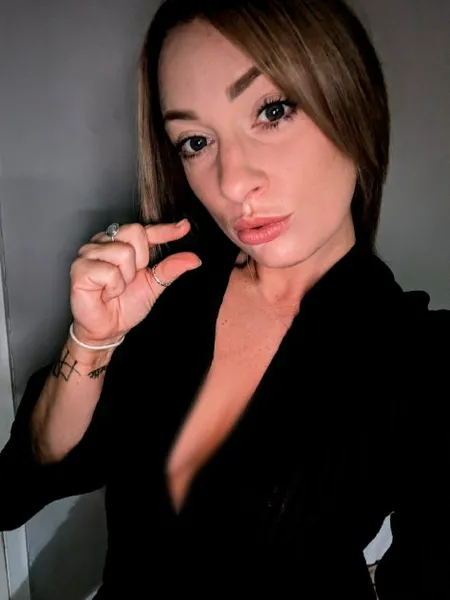 Escorts Wichita, Kansas NOW INCALL, and OUTCALL 24/7 _ FT show and i sell content